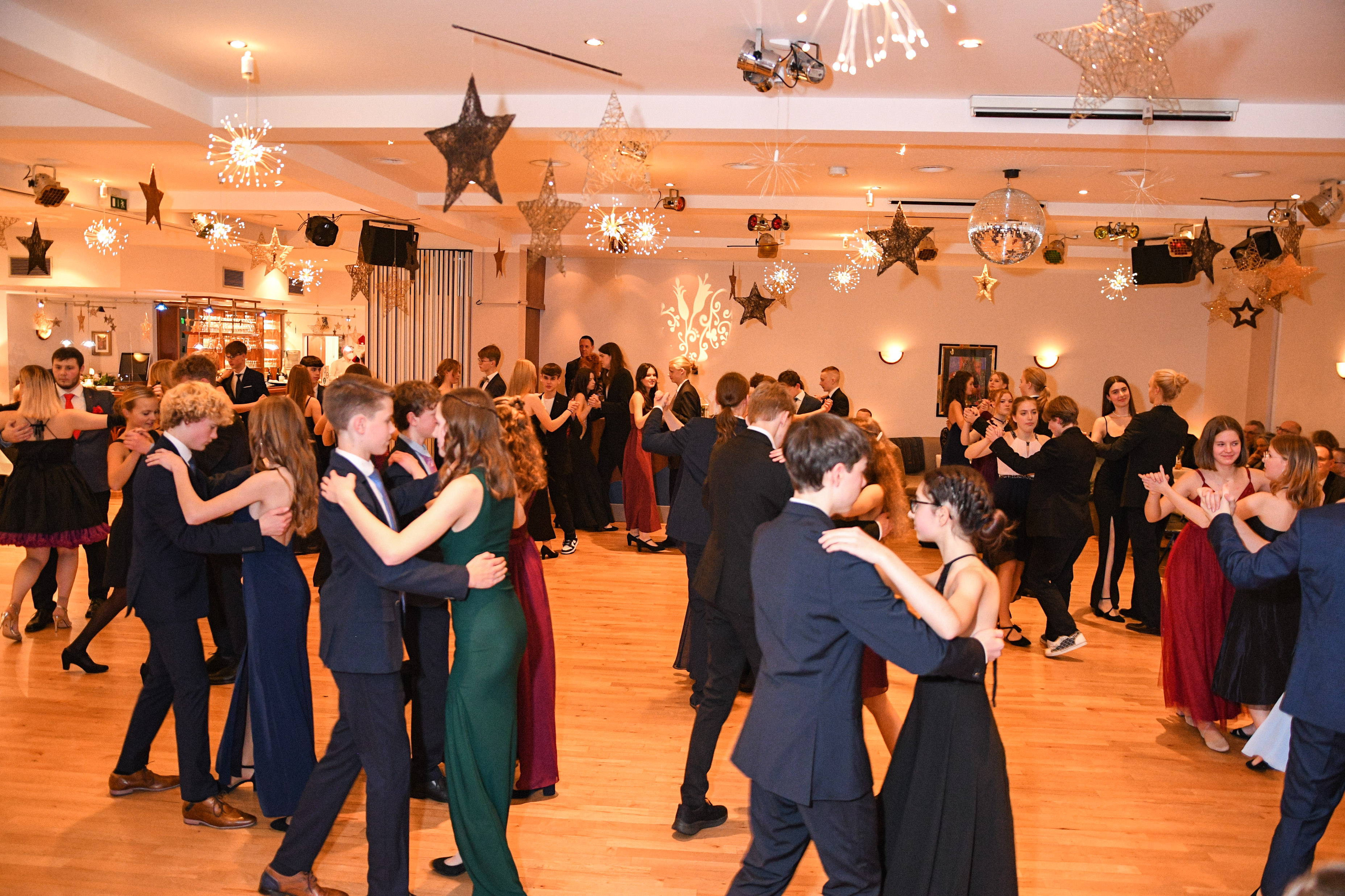 Winterball 1 Lenard 2022 270