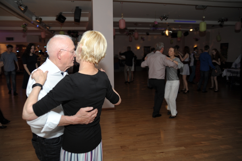 2018 04 30 lenard tanz in den mai 086